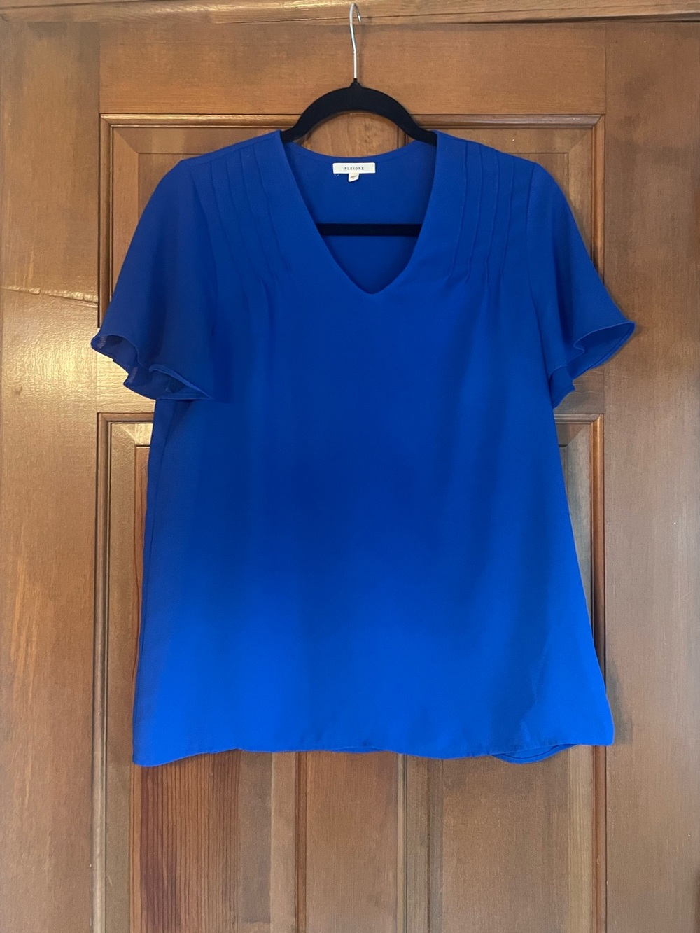 Pleione V-Neck Flutter Sleeve Top - Royal Blue Size Small